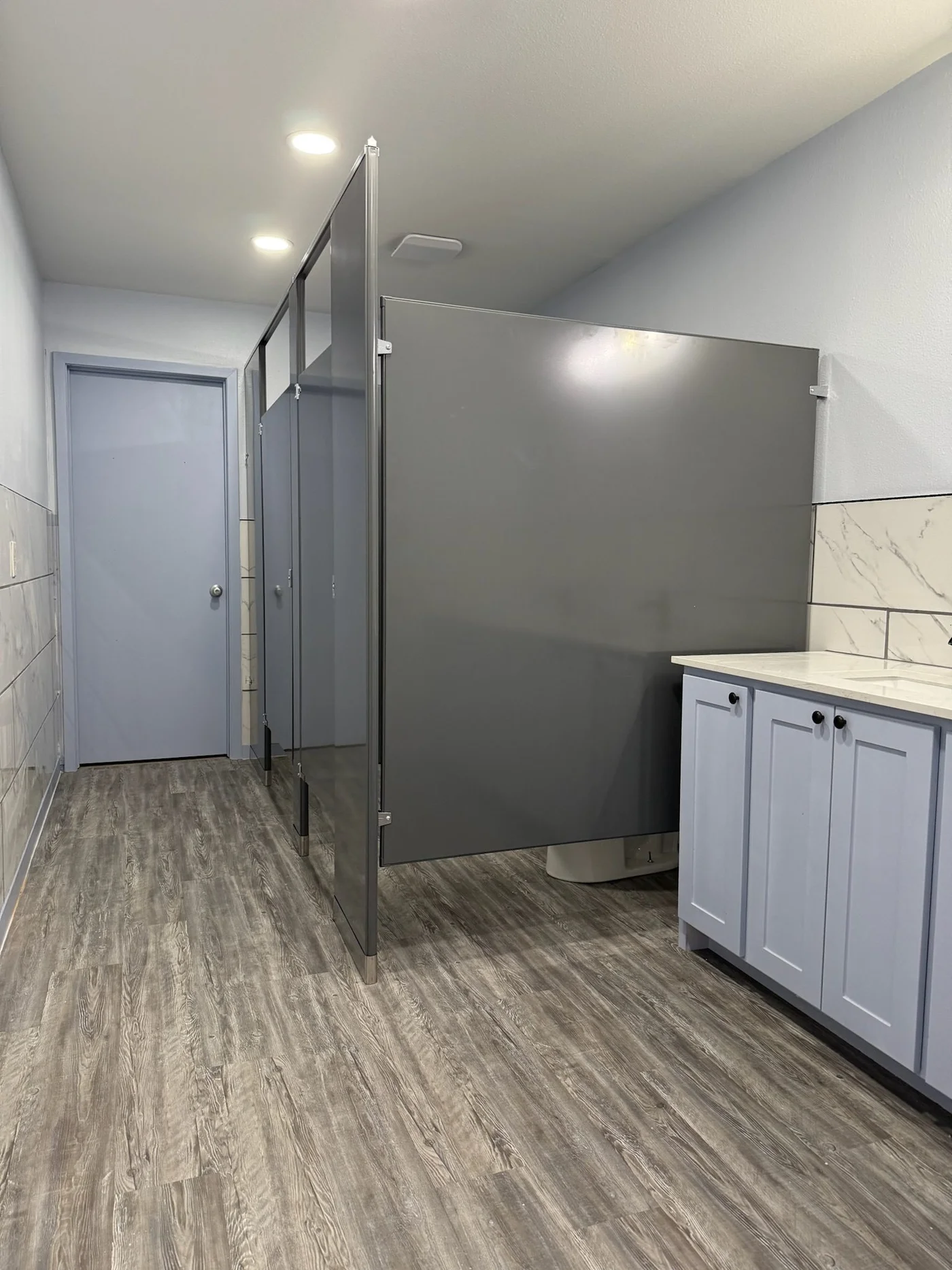 Restroom Partitions & Accessories