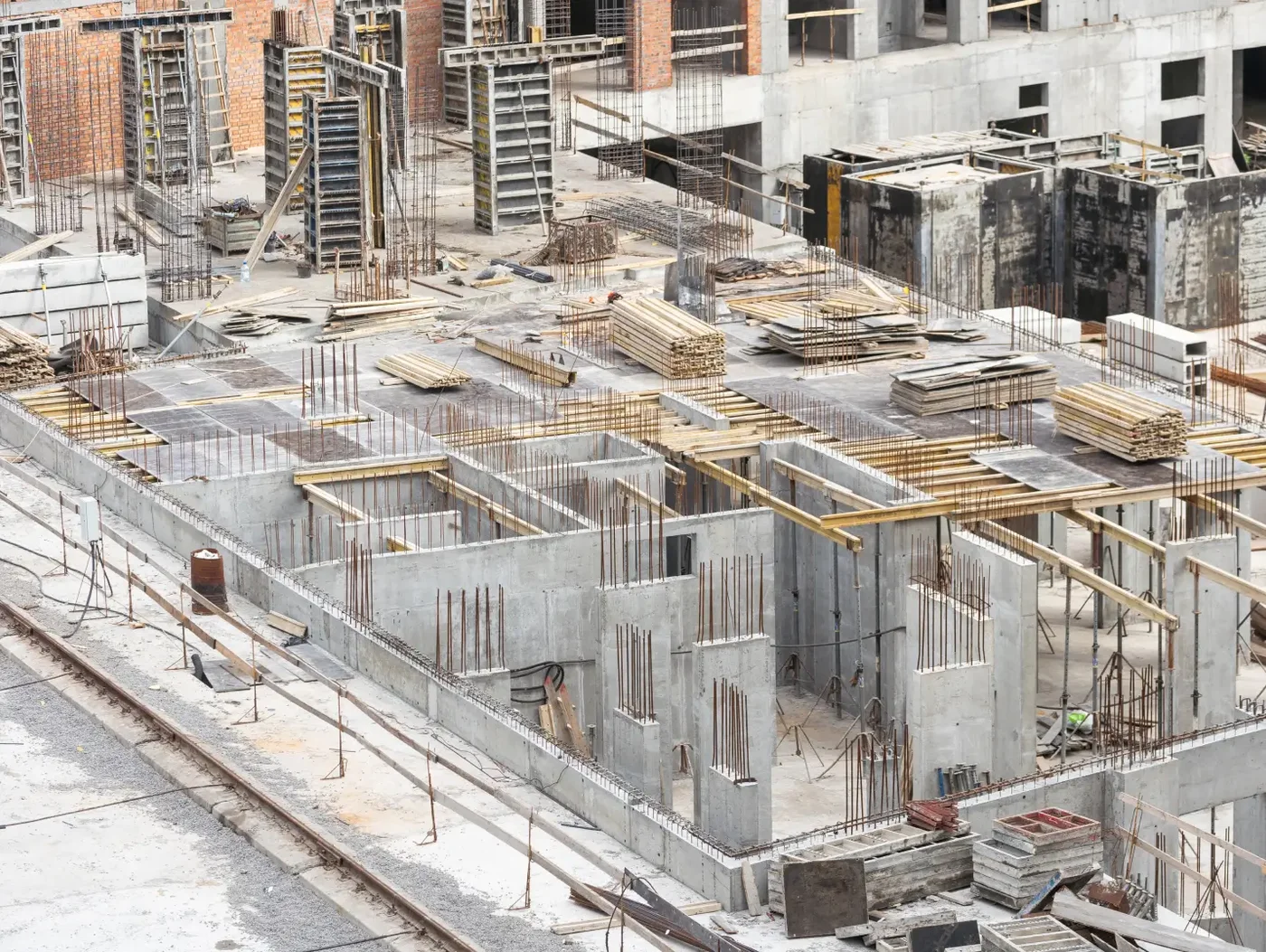 construction-of-apartment-buildings