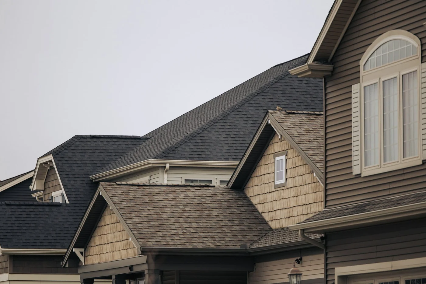 New architectural-shingle roof on a Kansas City home